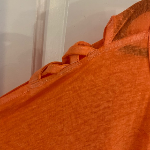 Orange T-shirt semi cold shoulder - Picture 2 of 4